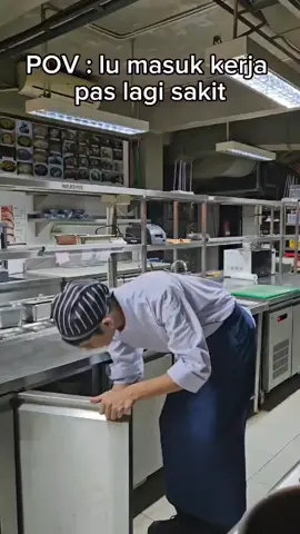 kalo sakit itu istirahat,jangan kerja..ke dokter minum obat..jaga kesehatan olahraga..kalo lu sakit masuk kerja..ya gw cuekin lah.. #chefcakra #sotishotelkupang #chefsatria #cheflife #chef #cheftable #chefsotis