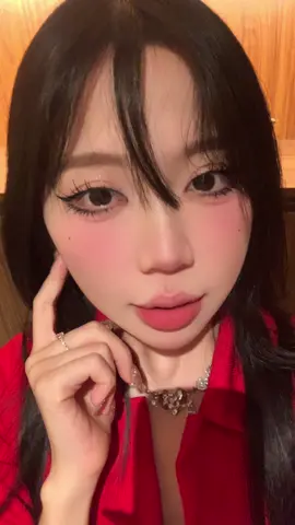 Trend khoe nail cho các chị em :>