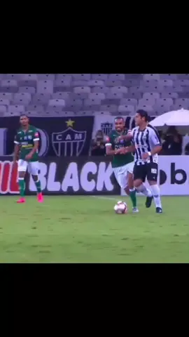 simplesmente o futebol brasileiro 😂🤪  #futebol #meme #memes #viral #gol #Soccer 