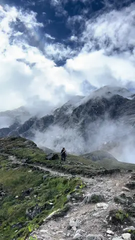 Trekking in Manaslu Region 🌙💙 #fyp #trending #milessherpa 