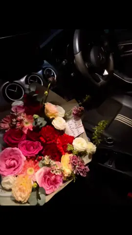Flower #car #flowers #oneofthegirls #goodforyou 