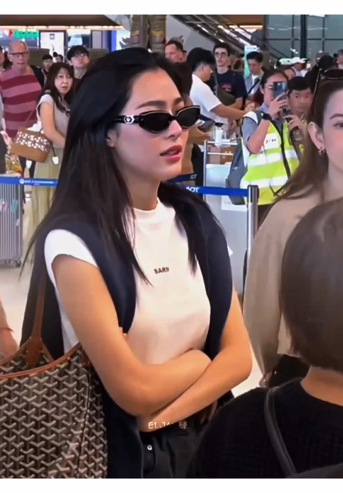 LOR ALL THE TIME, HANDSOME ALL THE TIME AND HANDSOME EVERY DAY #หลิงหลิงคอง #linglingkwong #fyp #xzybca 