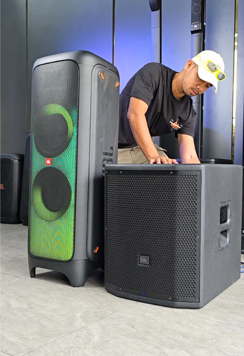 Massive Bass! JBL PartyBox 1000 with PRX815XLFW Subwoofer Add-On for Ultimate Sound Power 🔊 . . . #subwoofer #loudspeaker #jbl #soundsystem #audio #viralvideo #bass #speaker #unitedstates #usa_tiktok #foryoupage #asmrsounds 