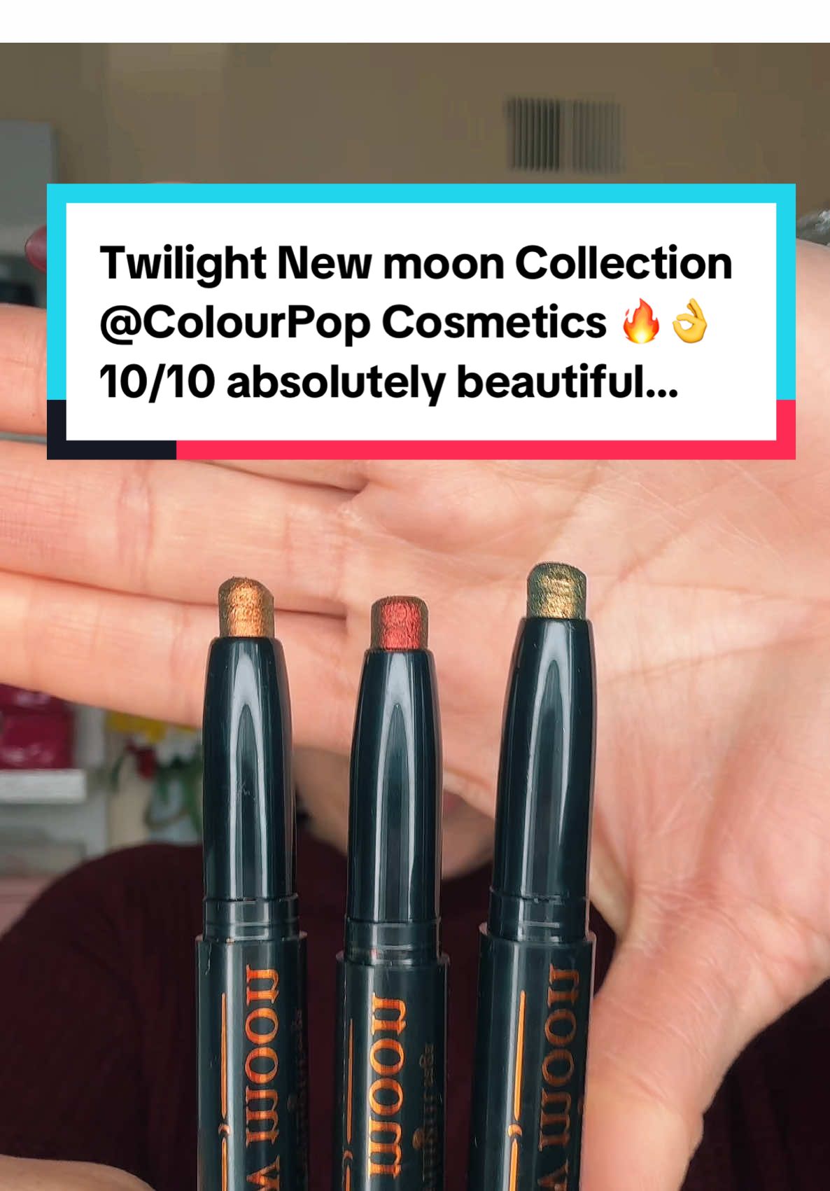Twilight New moon Collection  @ColourPop Cosmetics 🔥👌 10/10 absolutely beautiful….  #colourpopcosmetics #twilight #makeupcollections #twilightsaga #twilighttiktok #twilightnewmoon #newmoon #makeup #beauty #makeuptransformation 