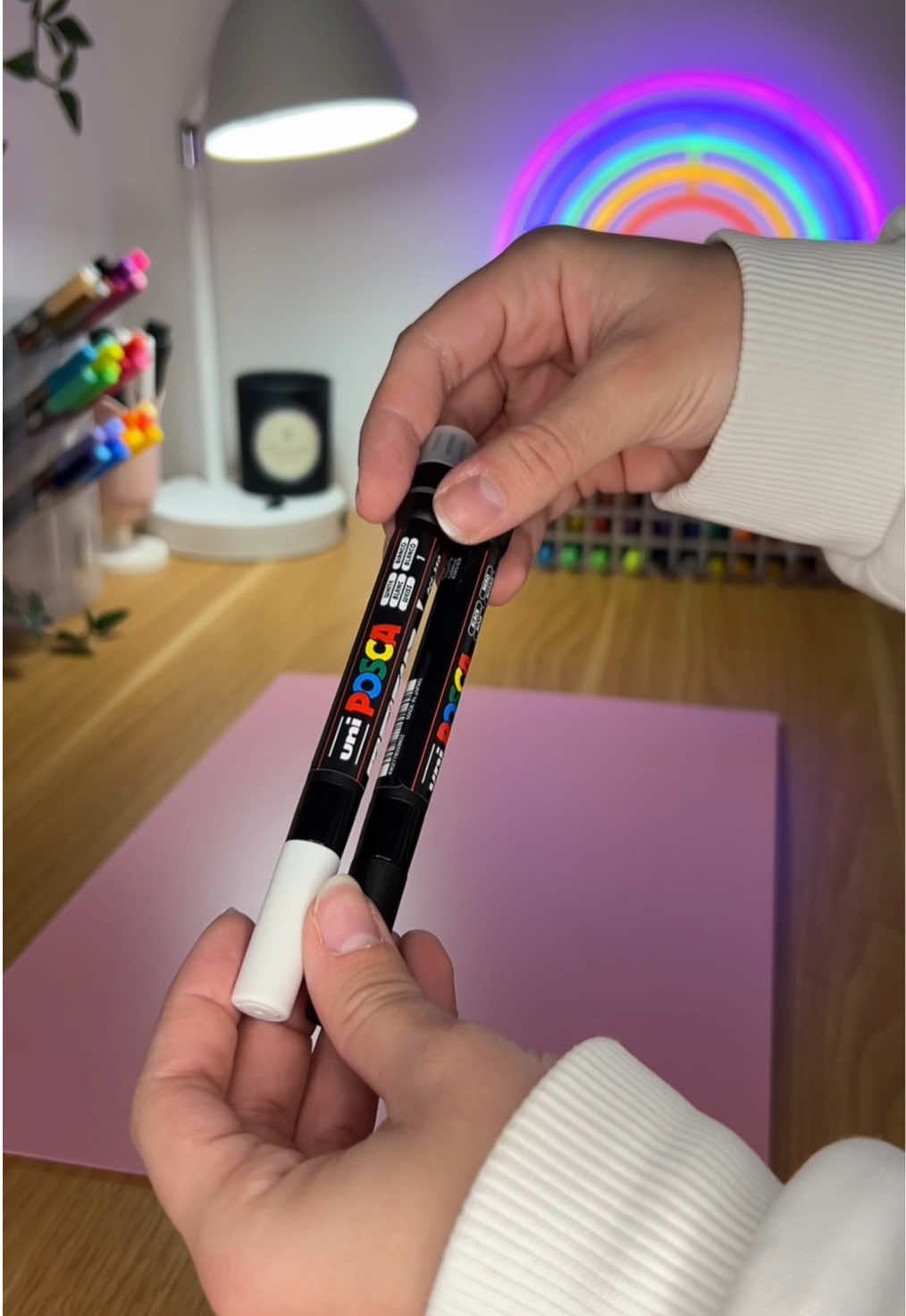 Test des Posca Brush 🖤  💡 Référence : PCF-350 ☝🏻 Lien Amazon dispo dans ma bio  @POSCA markers @posca_fra @uniball_fr  #coloriage #coloriagesmysteres #coloriagesmysteresdisney #disney #posca #asmr #unboxing #crashtest 