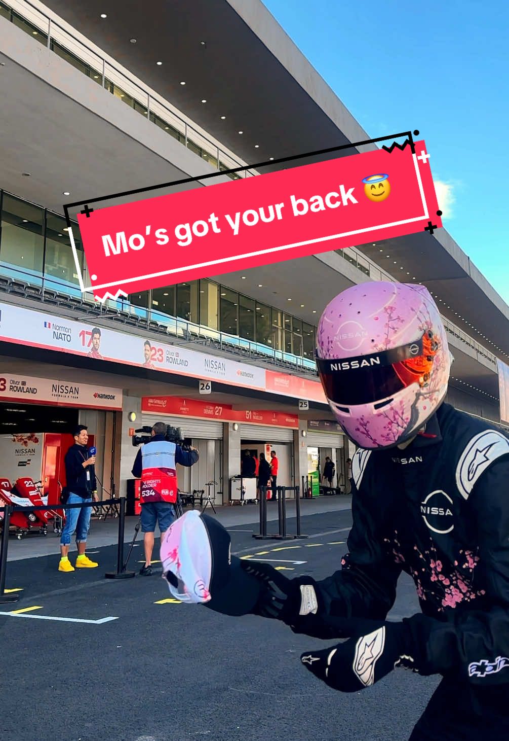 Mo's got your back for all things sun protection 😉 @nissan #NissanFormulaE #FeelElectric