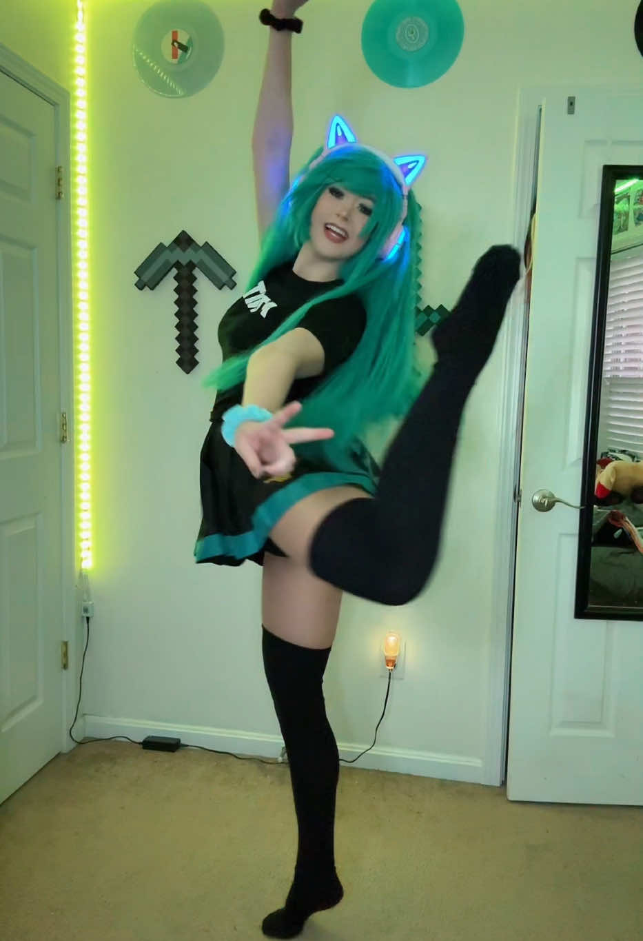 I will always love this dance #hatsunemiku #miku #2018tiktok #fortnite #fortnitedance #trend #fyp #cosplayer 
