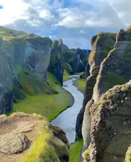 #islande #iceland #north #cold #snow #reykjavik #snow #neige #sunset #coucherdesoleil #montagne #mountain #alone #seul #colors #couleurs #icelandair #flyplay #borganes #skylagoon #bluelagoon #hsammvik #pool #hotwater #natural #landscape #landscapelovers #saumon #salmon #bonus #kronan #fjord #northemlight #aurora #aurore #auroreboreale #akureyri #baleine #drone #fly #bluehour #road #ontheroad #trip #dacia #lake #lac #nature #shortvideo #discover #discoverworld #reindeer #polarfox #polar #polaris #hotdog #whale #waterfall #icelandic #canadagoose #iceland66 #northface #volcano #volcan #justinbieber 