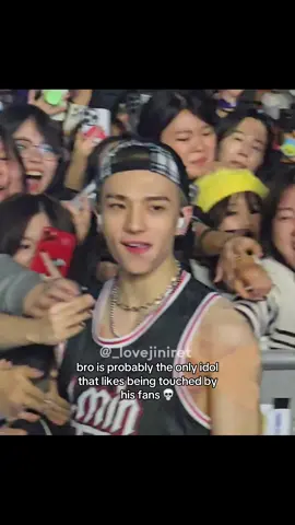 he’s crazy #hyunjin #hwanghyunjin #straykids #fyp 