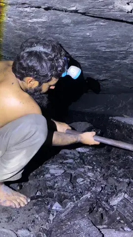 Black Diamond mining ⛏️ #blackdiamond #hardworking #foryou #gems #tunnel #cave #mining #coalmining #goldmining #treasurehunt #minerals #blackdiamondmining #UnsungHeroes #MiningLife #BlackDiamond #  