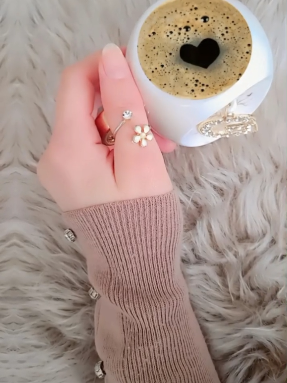 #CapCut والروح على من يداريها ترتمي ❤️‍🩹🍂#القهوة_عشق_لا_يتنهى #قهوتي_تصويري #ستوريات #حالات_واتس #مالي_خلق_احط_هاشتاقات #مغرورة_بس_كيوت #نفسية #غرور_وكبرياء_انثى👑❤️ #نرجسيه🖤🌸 #fyp #2025 #2024 #وهيكااا🙂🌸 #الشعب_الصيني_ماله_حل😂😂 