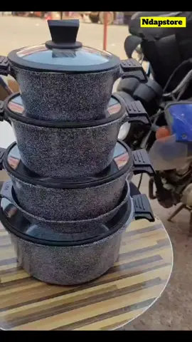 Marmite antiadhesive en céramique,  couleur marbré noir!!!  et blanc laiteux  plusieurs  couleurs et modèles disponibles  #Ecommerce #ustensilescuisine #electroménager #abonnetoi❤️❤️🙏 #viral #camerountiktok🇨🇲🇨🇲🇨🇲 