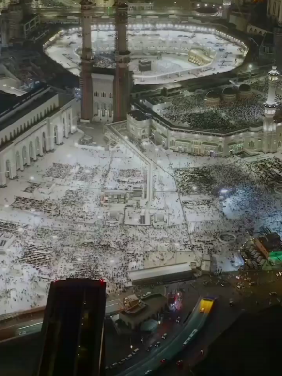 اللهم أستودعك كل ما في قلبي ،  اللهم الاستجابة ، اللهم المعجزة التي لا طالما قلبي يهتف بها #يارب❤️ #foryou #frypgシ #foryoupag 