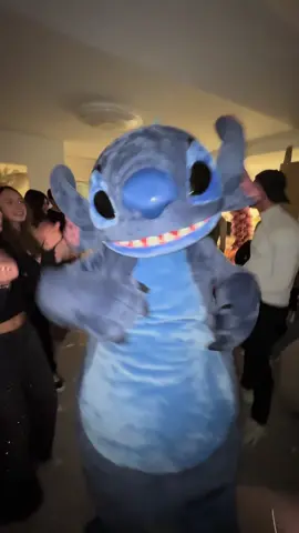 😱 #mascotte #mascottes #stitch #humour #pourtoi #pourtoii #fyp 