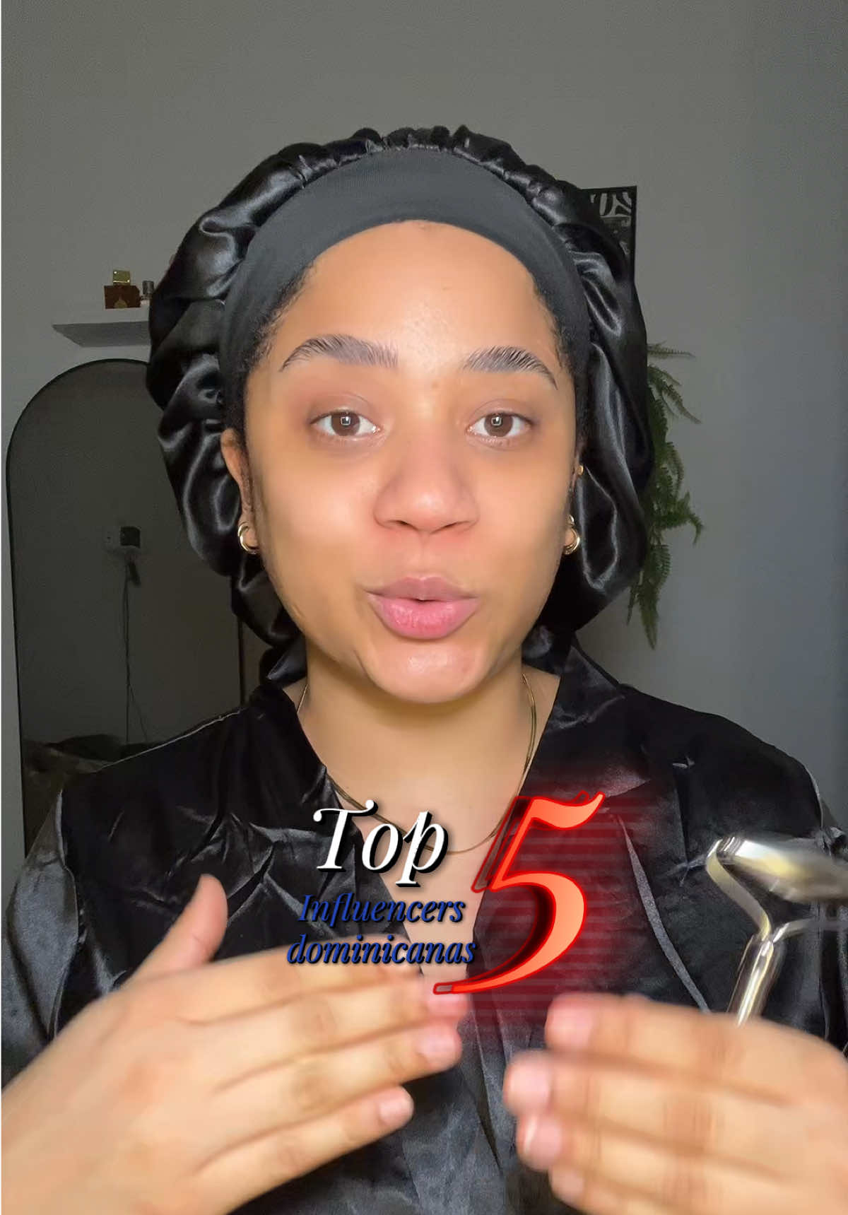 Top de 5 influencers dominicanas que deberías seguir SI o SI. Personalmente ellas me gustan bastante y son las que más sigo por el contenido que hacen, me faltan algunas pero era un top 5 ❤️  Cuéntenme cuáles son las de ustedes. #influencers #rd 