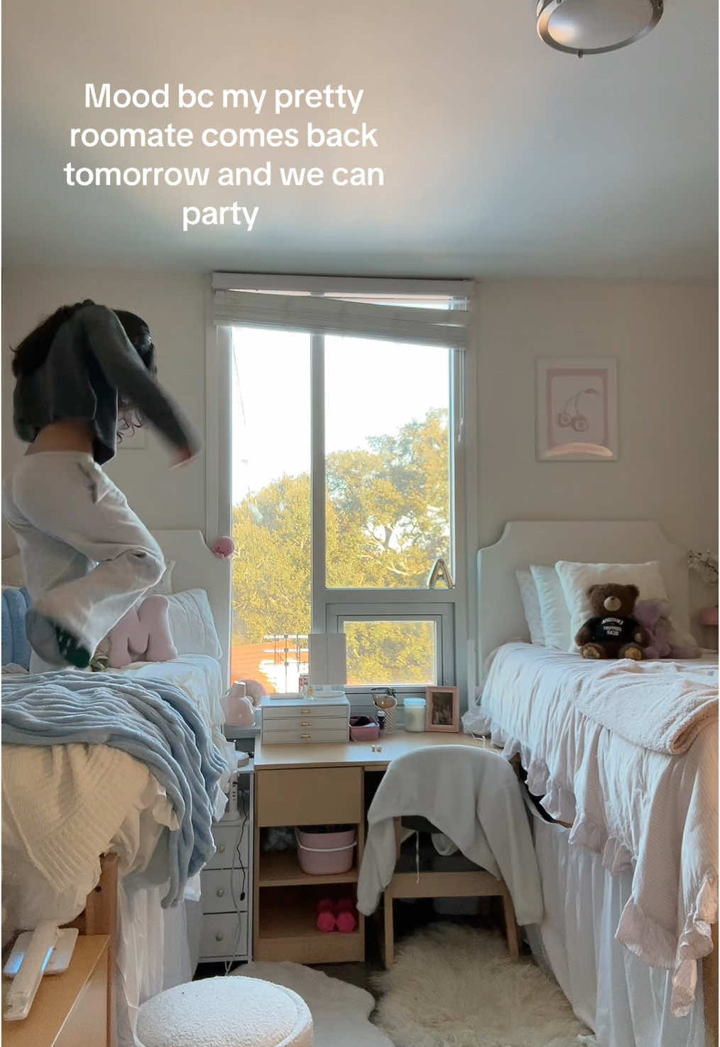 My sista #fyp #real #roomate #college 
