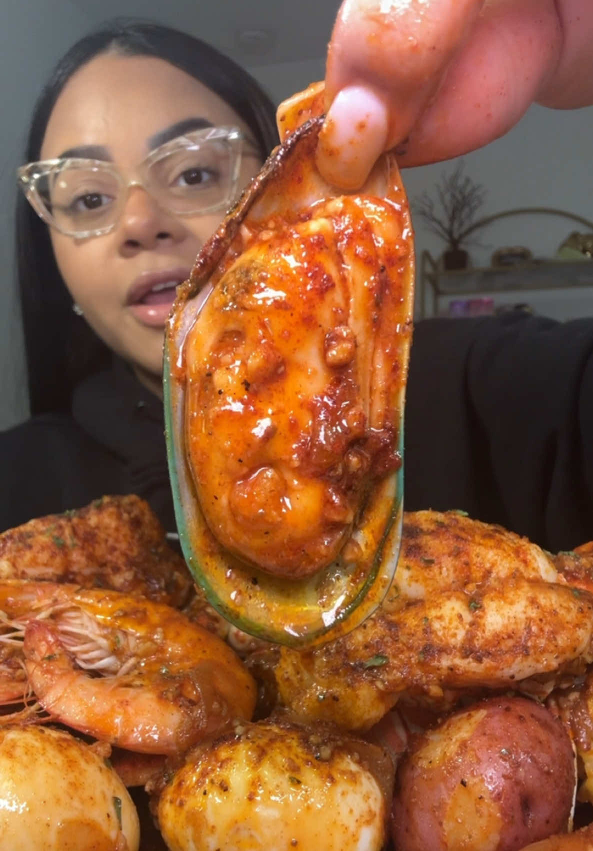 About to kick my feet up and watch the night agent and wags to riches on Netflix!! So excited yall!!! TWO new series!? Yessssss 😭😭😭😭 #seafood #seafoodboil #seafoodlover #fyp #fypage #fypシ゚viral #viralvideo #viraltiktok #creatorsearchinsights 