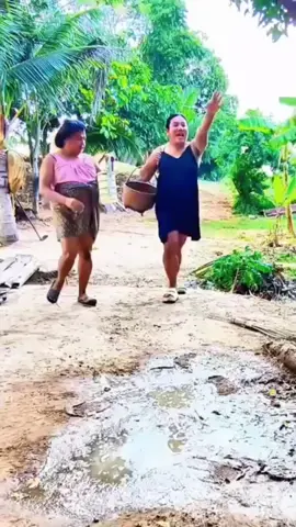 ditawarin kopi malah jatuh🤣 #komedikocak #videolucu #hiburan 
