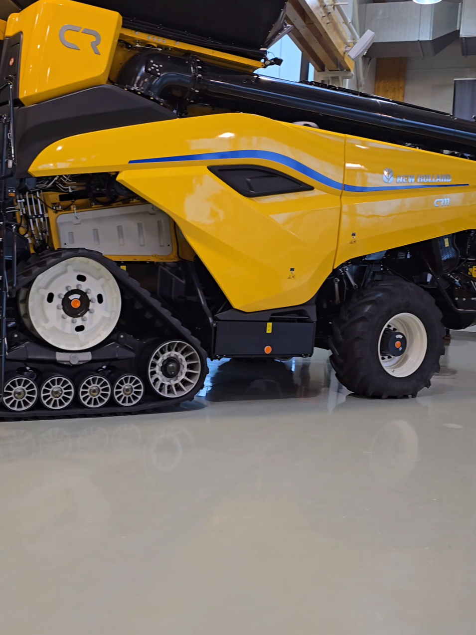 CR11 #newholland #newhollandcr11 #agriculture #harvest #combineharvester #комбайн #комбайнер #агро #агробізнес #аграріїукраїни #сільськегосподарство 