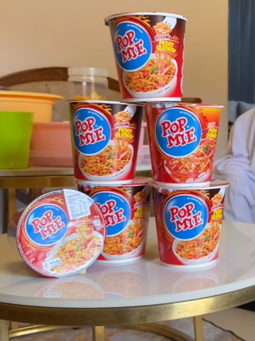 Popmie advertisement @lulurastika18 #iklanmakanan #tugassekolah #tugasiklan #popmie #fyp 