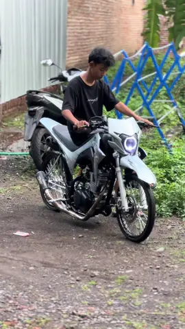 vibesnya uda kerasa🥹#surex #supermotoherex #savering17 #crfmeno 