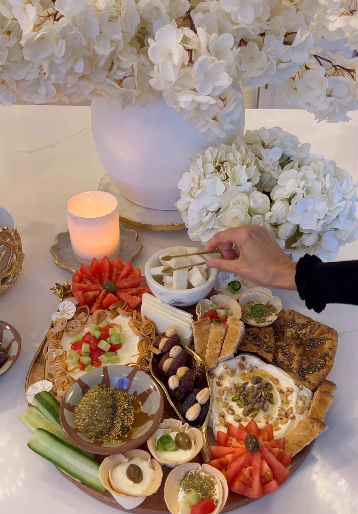 Something about a Labneh Board during really cold temps while kids are home from school! Using @yaza.foods Labneh, I made this board for the family and it was a hit ❤️