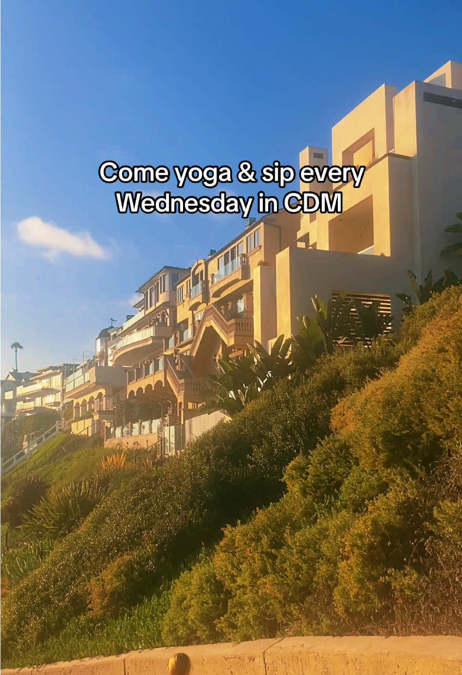 Yoga at sunset and sip some wine under the stars in Corona Del Mar with your bestie 🧘🏼‍♀️🍷 you won’t regret it ❤️.                                                                                       #orangecountyca #thingstodoinorangecounty #girlsofoc #california #hiddengems #sunset #cdm #coronadelmar #yoga #boujeefinds 