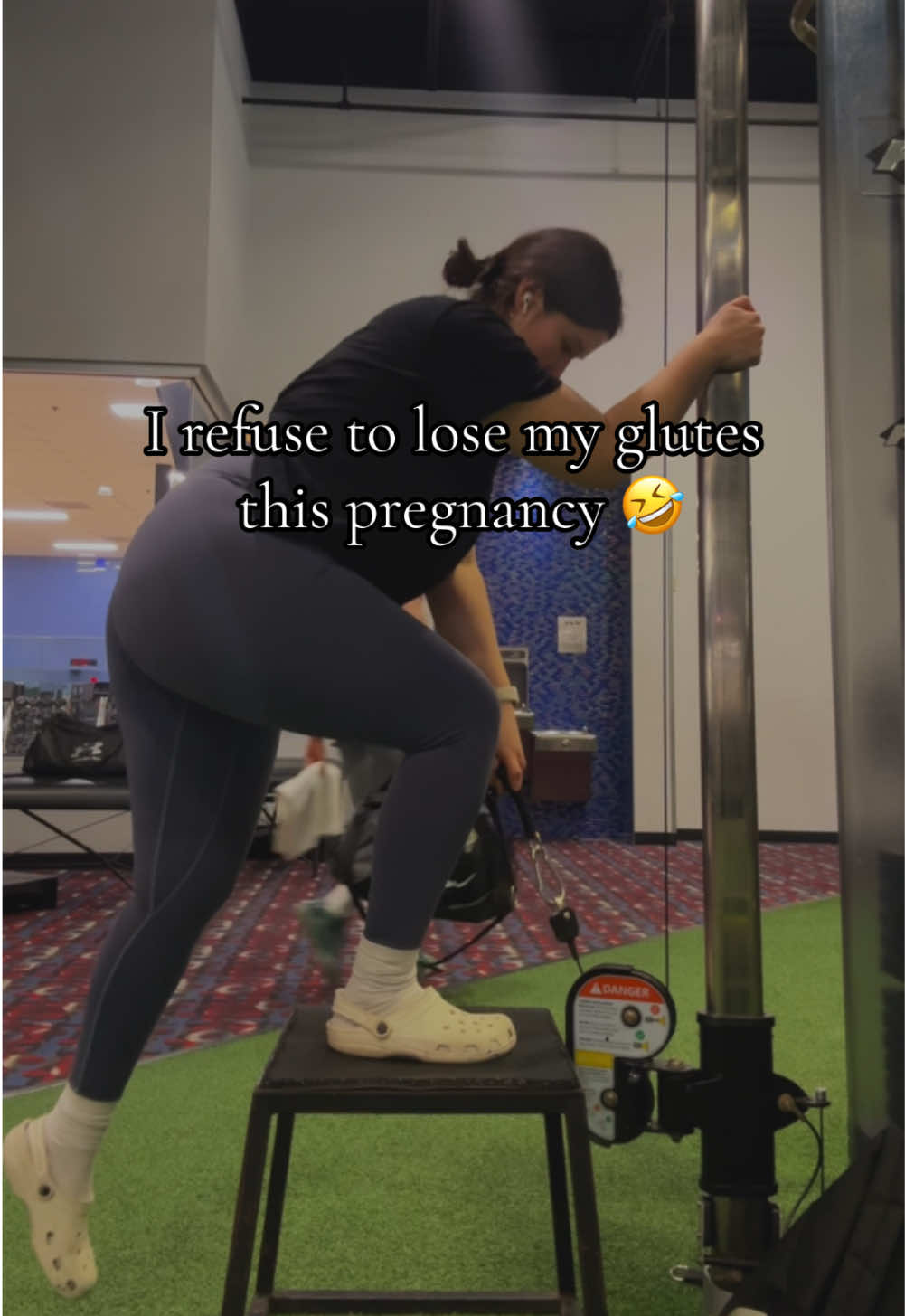 🤰🏻 #fyp#fy#pregnant#gym#weightlifting#stepups#gimnasio#embarazo#paratiiiiiiiiiiiiiiiiiiiiiiiiiiiiiii 