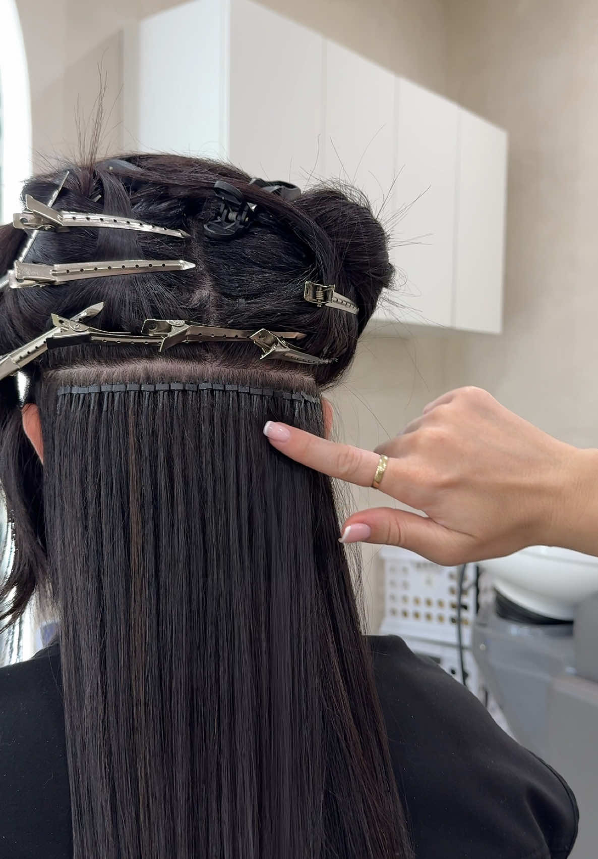 My therapy 🫶🏼 #hairextensions #hairtok #miamihairstylist #miamihairextensions #itiphairextensions #beauty #beautyhacks #hairstyles 