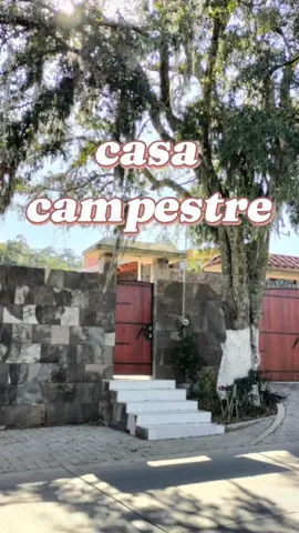 💢 se vende casa campestre 💢  ubicada en Tulancingo de Bravo Hidalgo  combinación de estilo rústico con minimalista  se encuentra en una superficie de 2 mil metros  contrucción 450 metros  zaguán automatizado  Garage para 6 autos  3 recámaras con clósets y la principal con Jacuzzi  aparte tiene una casa de servicio o de visitas con dos recámaras adicionales  y un área amplia de jardín    con un valor de $5,200,000  #casasenhidalgo #campreste #casarustica #casadedescanso #cabaña #venta 