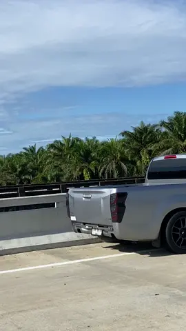 #ผู้หญิงขับกระบะซิ่งงง #เป็นผู้หญิงห้าวๆ😋 #ใช้ชีวิตความโสดให้มีความสุข🖤🥀 