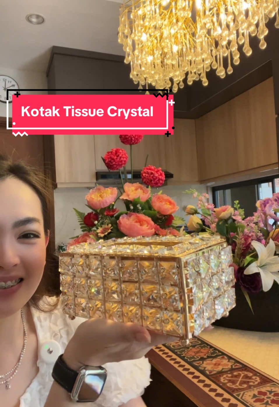 Kotak Tissue Crystal harga 80rb an dg design mengkilap dan elegan. yukk lgs diorderr!! #kotaktissue #kotaktissueaesthetic #megaguncangcuan1212 #cuantanpabatas #semaraktahunbaru2025 