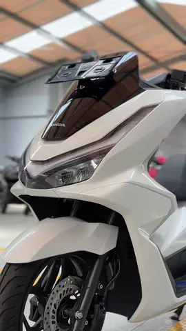 New Honda Pcx 160 cbs white ✅ Tunai/Kredit ✅ Dp ringan, Angsr terjangkau ➡️ PERSYARATAN HANYA KIRIM FOTO KTP & KK *ASLI DOMISILI MALANG JAWA TIMUR* (Proses dari rumah) ➡️ Bisa TUKAR TAMBAH Motor yang Lama ( All Merk)  Hubungi ☎️ Farid Honda Sekawan  Malang ( Pasar Besar)  Tlp/Wa https://wa.me/6285706379931 #NewHondaPxc160 #HondaPxc160 #Pcx160 #HondaMalang #HondaMalangRaya #HondaMalangJawaTimur 