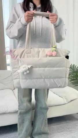 Tote bag alert!🔥❤️‍🔥Obsessed with this puffer hand bag from Bagsmart✨Chic beige,versatile and classic🎀🥹 #bagsmart #totebag #handbag #bags #travelbag #shoulerbag #fashionbag #packwithme 