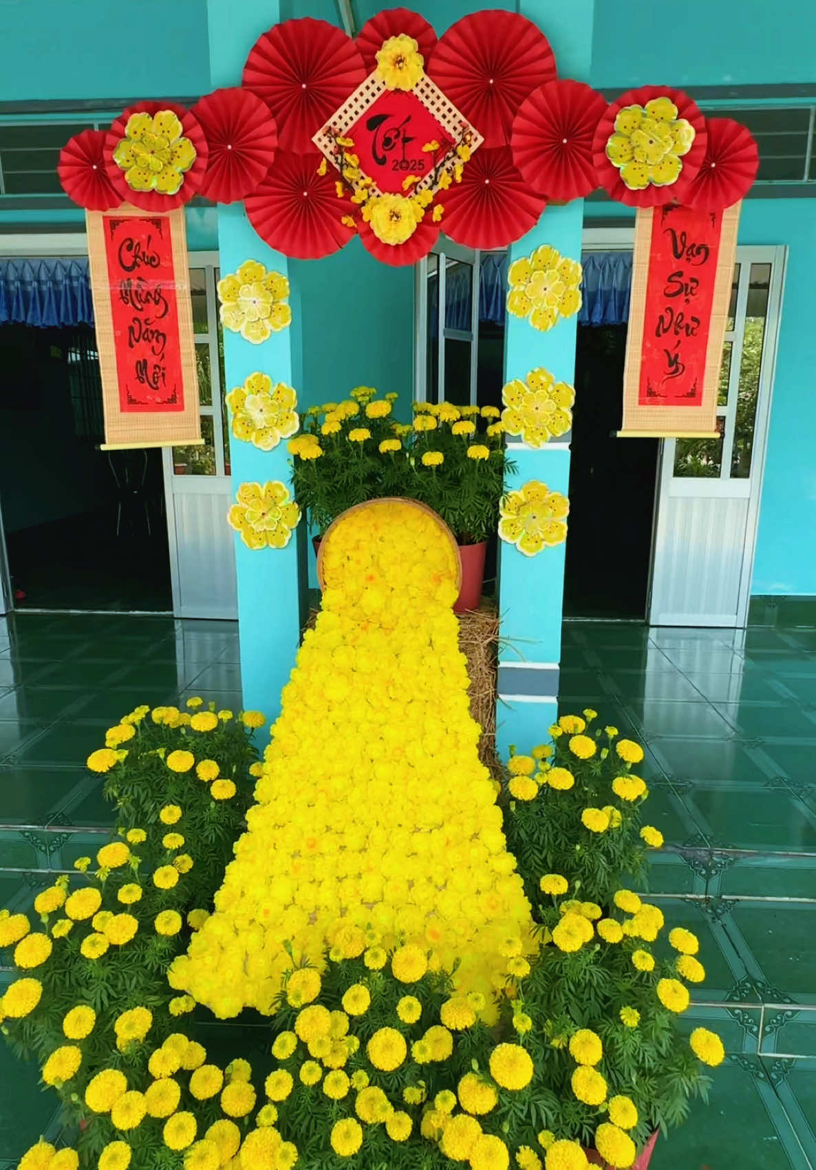 Nhà tui cỡ này, nhà mấy bà cỡ nào😆#newyear2025 #tet #trangtritet #tetquehuong