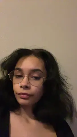 I really want a lip ring now :/ 