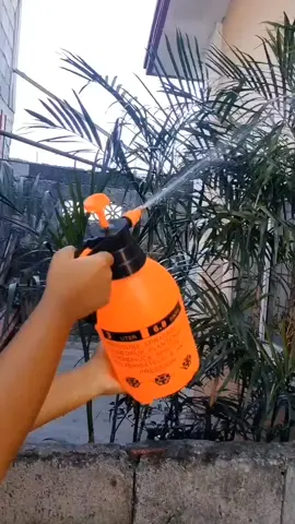 heavy-duty spray bottle #plantspraybottle #gardensprayer #foryou #trending #viral #followers #chemicalsprayer 