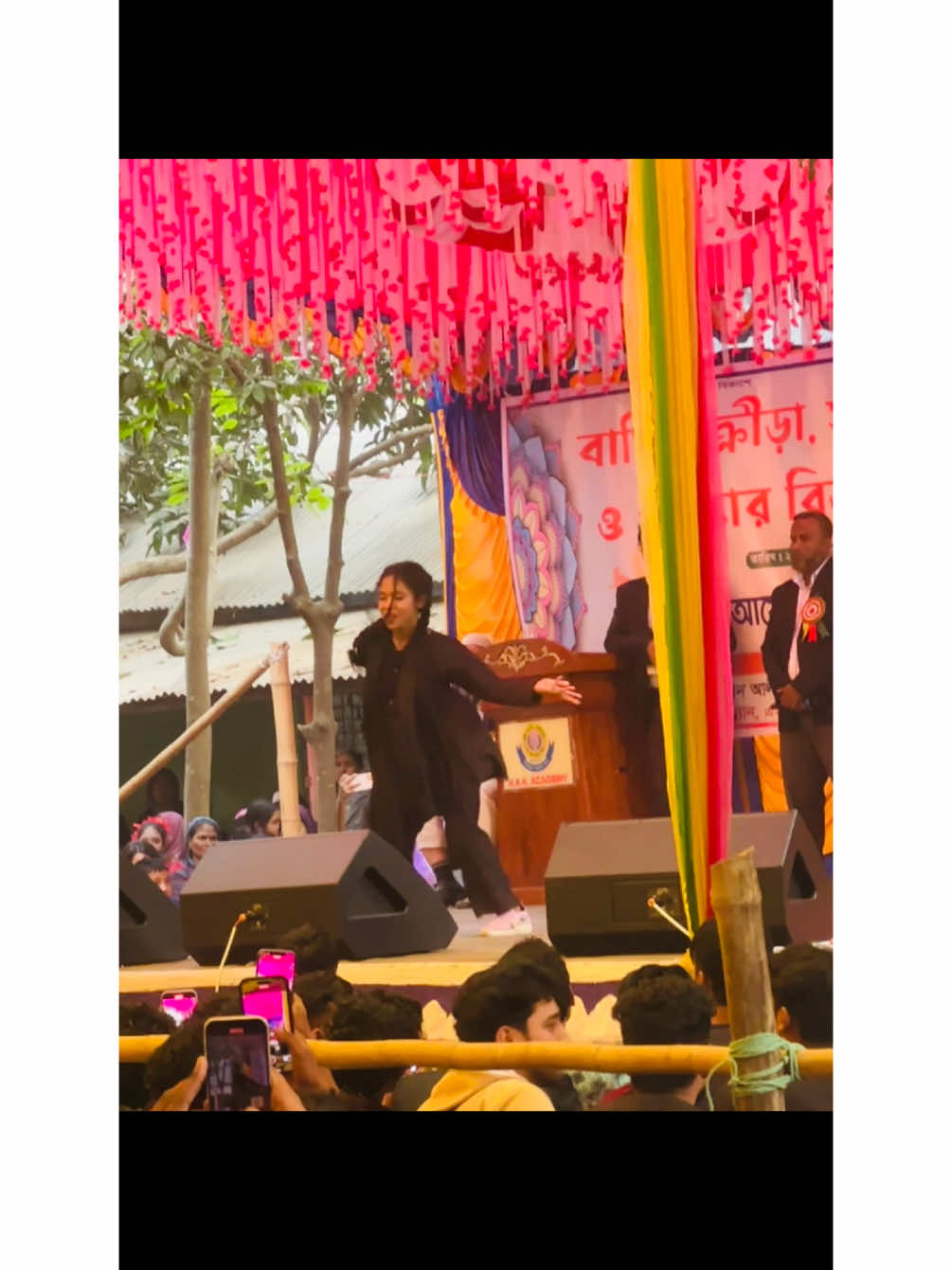 viral school girl dance 😵‍💫🔥 #foryou #tendingsound #tiktokbangladesh #tending_video #tiktokviral #vairalsound #dance #bdtiktokofficial🇧🇩 #school #tending #bdtiktokbangladesh #tendingsong💯🔥 