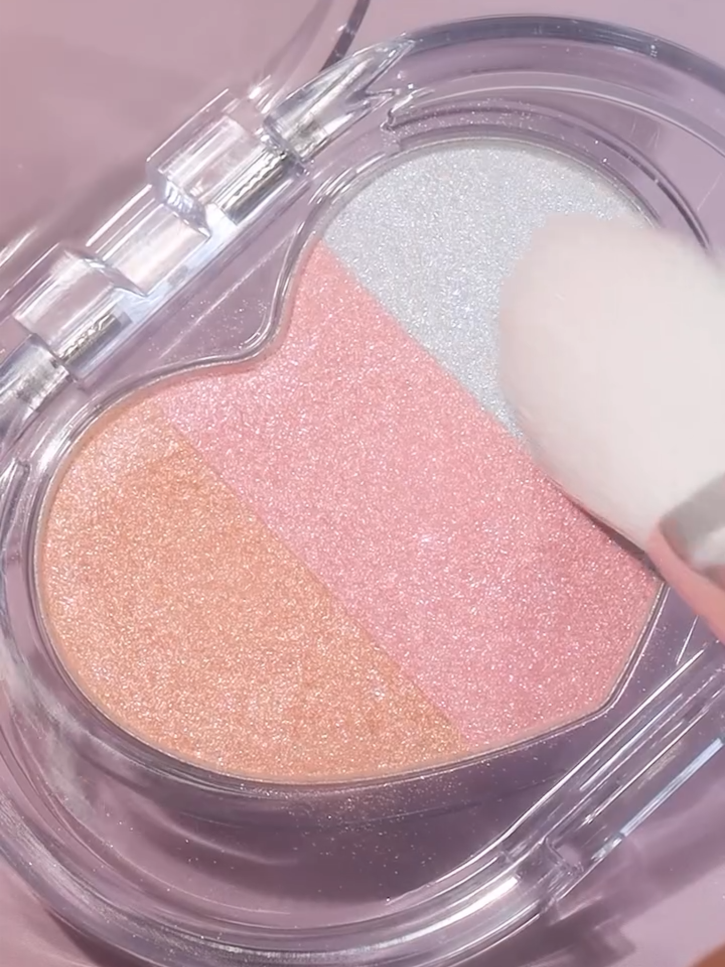 Heart Pocket Beam that gives you the ultimate glow ✨ #kbeauty #peripera #makeup