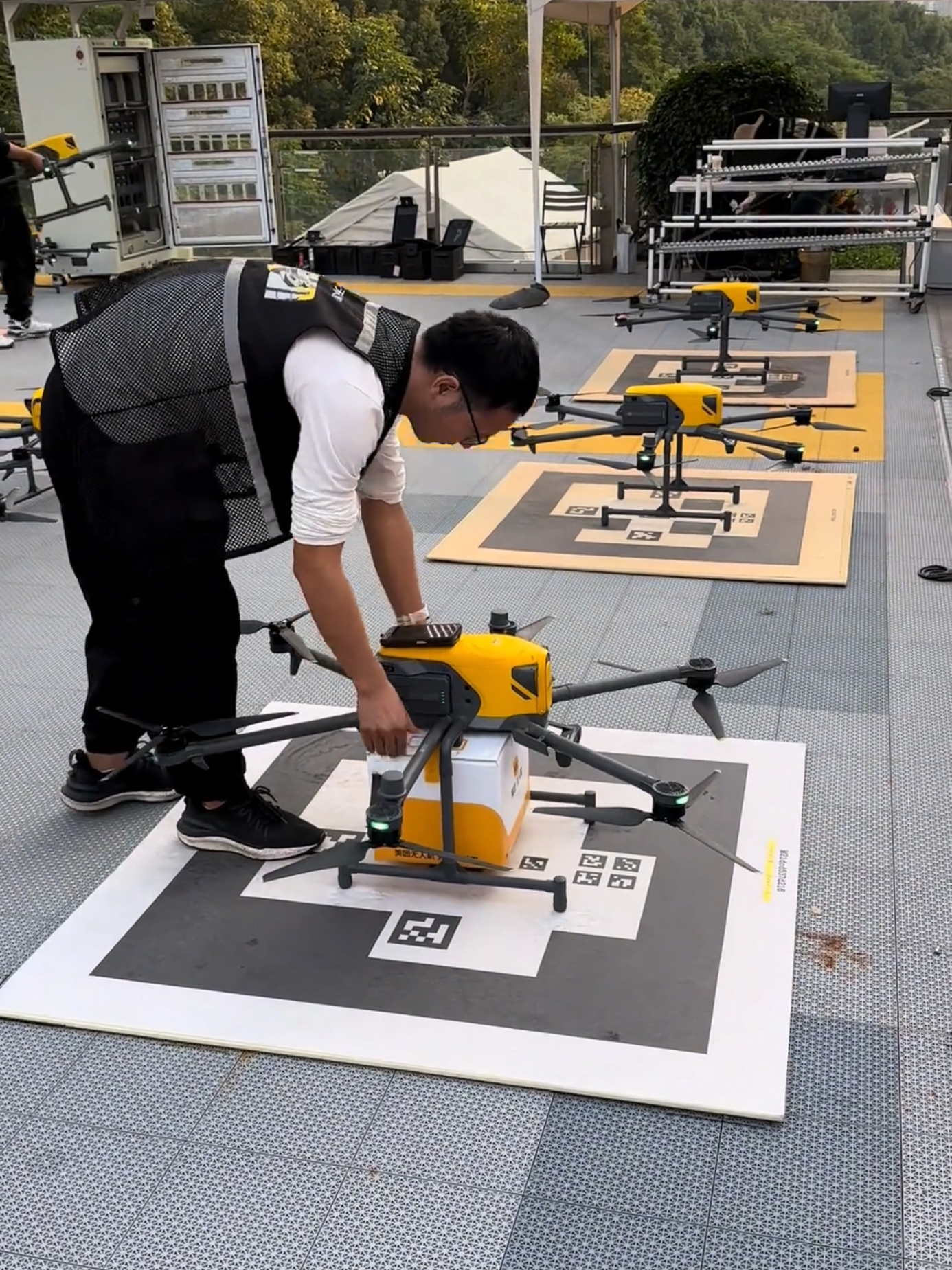 มาดูโดรนส่งอาหารแบบชัดๆ ที่ #Drone Hub #Meituan, #Shenzhen 