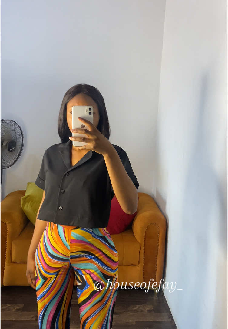 Add a pop of color to your wardrobe with this vibrant dress! With a lively combination of orange, turquoise, and white, you'll be sure to turn heads. Available in different sizes and prints. Price: Size 6-12=N22k Size 14-20=N25k #twopiece #twopieceset #twopieceoutfit #coperatelife #fashiontips #clothingstore #shopping#outfitinspo #trendystyle #trendystyle #styleinspo #croptops#fypシ゚ #fypシ゚viral 