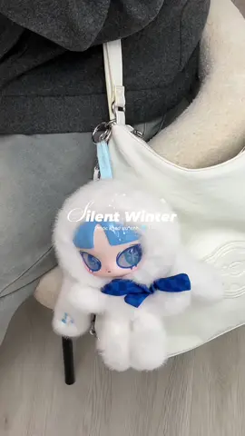 xinh iu quá 🫧❄️#silentwinter #unboxingvideo #blindbox #foryoupage #keychain #nghile2009 #viral #muataitiktokshop #trend #inns #goclamdep #xuhuong 