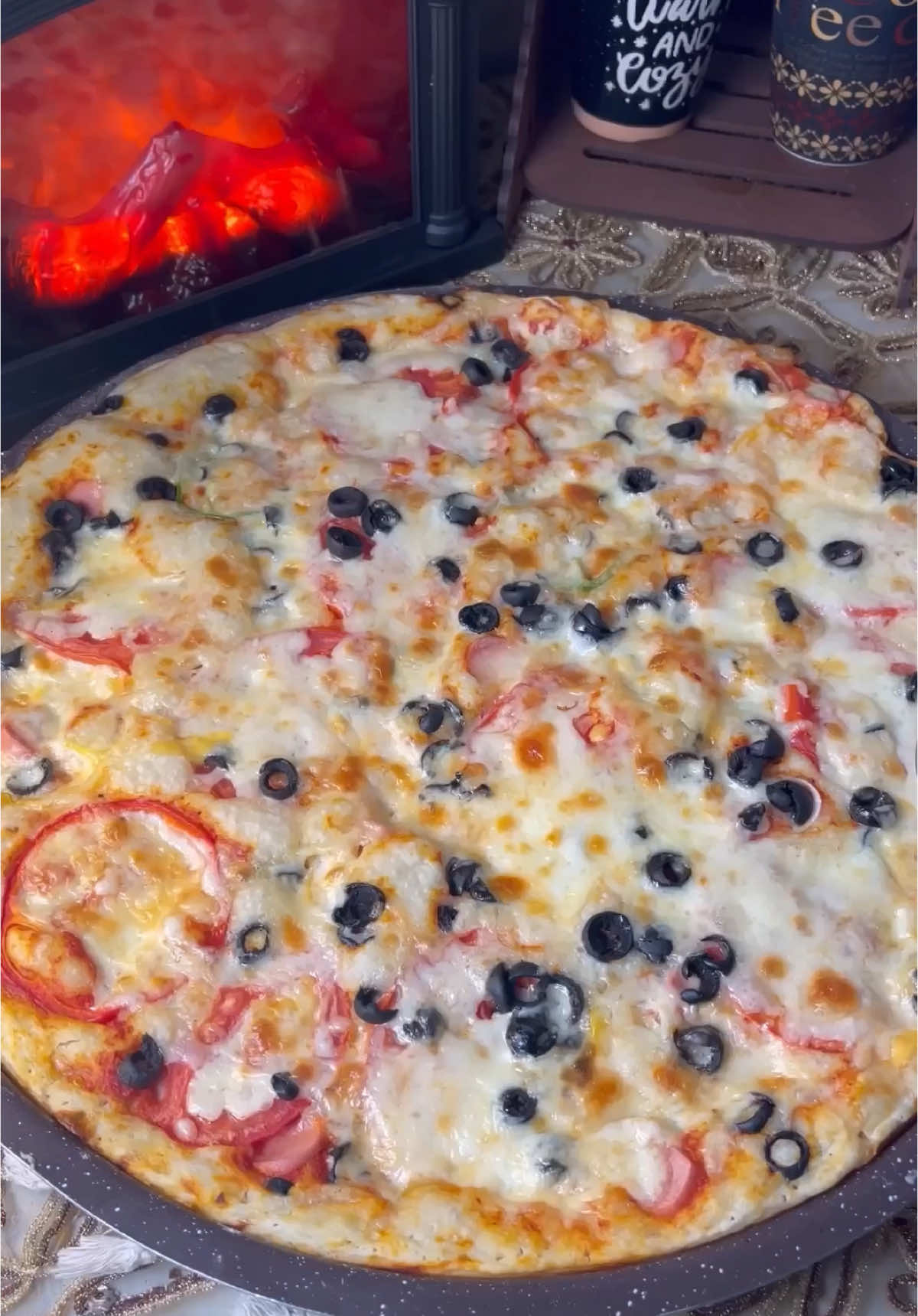 بيتزا بعجينه سائله جربتوها قبل هيك فكره سهله وسريعه #وصفات #بيتزا #وصفات_سهله #pizza  #Recipe