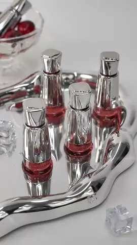 💎 Phiên bản hoàn toàn mới —— 3D Mirror Dewy Tint, với kết cấu sáng bóng và trong suốt, mang lại làn môi rực rỡ bóng như gương, tạo nên đôi môi 3D căng mọng và ẩm mượt 💦 #focallure #focallurevn #liptint #3DDewyLips #FocallureCảiTiến 