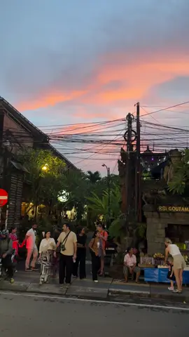 📍 Life in Bali, Ubud  …  #rec #fyp #beautiful #sunset #airplane #street #StreetStyle #walking #evening #bali #ubud #indonesia #tik_tok #tiktokbali #life #aesthetic #aesthetics #aestheticvideos #aestheticvibes #estheticianlife #esthetician #estheticiantiktok 