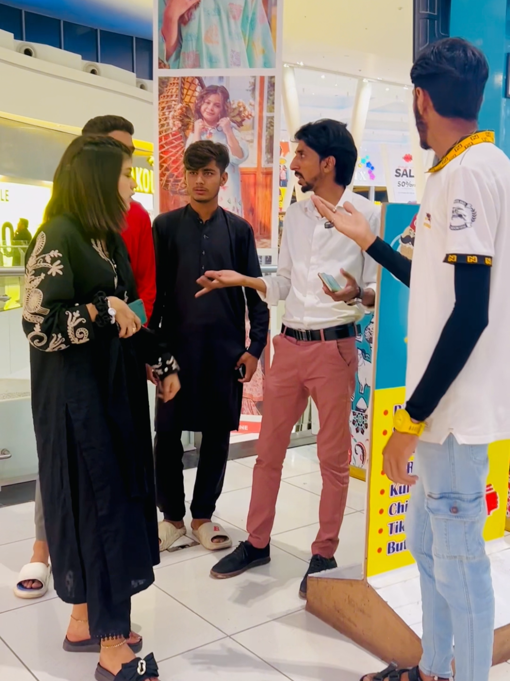 boys reaction wait for end 🤣🤣 #nazimofficial11 #girlvoiceprank  #monetizeaccount #funnyvideo 