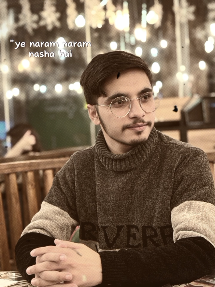 ya naram naram nasha hai.. #fpyシ❥tiktok🖤🌹 #like?share?comment?follow😘❤️🥰👍 #unfrezzmyaccount🙏🙏 #life_is_short_enjoy_everymoment 