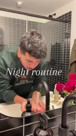 Night ritual 🧸🌓 #SelfCare #nightroutine #alo #magnesium #olehenriksen #fyp #dallascontentcreator #latinocontentcreator #Vlog #dayinmylife @Alo Yoga @Olehenriksen 