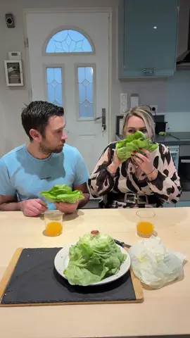 Lui apprendre à manger sainement !!🤣🤣🤣