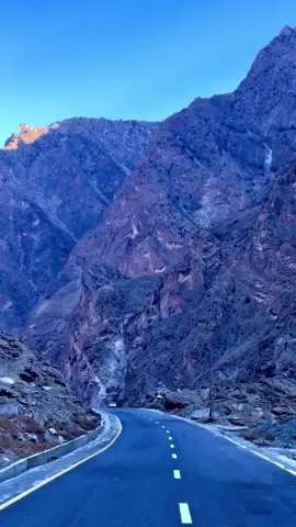 Skardu Road ❤️ Weekly Trips ki Details ky lia Insta Ya Whatsaap Pay Rabta Kijyay. Group our Families ky Lia Special offer 4 Seats Book karain 1 Seats Mukammal Free. 8 Din 7 Din 5 Din Hunza Skardu Ky Trips Har Friday Lahore sy Departure Karta ha. #gbtourism #gbtourismclub #gbtc #jumailkhokhar #pakistan #foryoupage #foryoupage #foryou #foryoupageofficiall #skarduvalley #hunza_valley #swat #kashmir #tourism #hazaramotorway #viralvideo #viralclip #all #nature #vehical #sajidsadpara #mountains #skardu #viralreels 